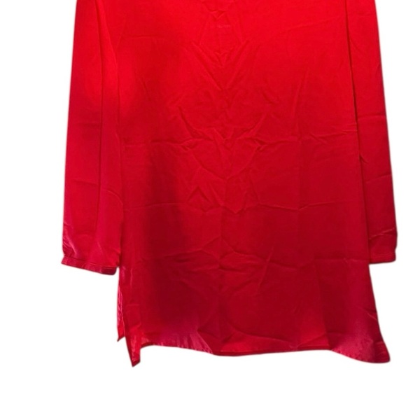 Express. Women's Raspberry Keyhole Blouse. Size Small. - Picture 7 of 8